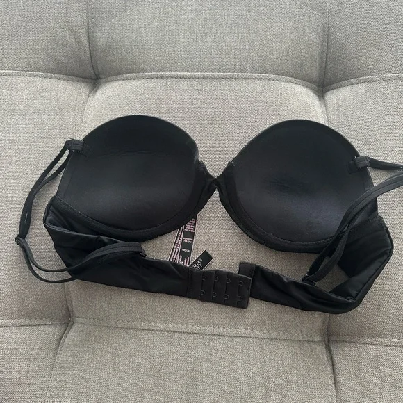 Victoria’s Secret and Pink Bras - Picture 3 of 14